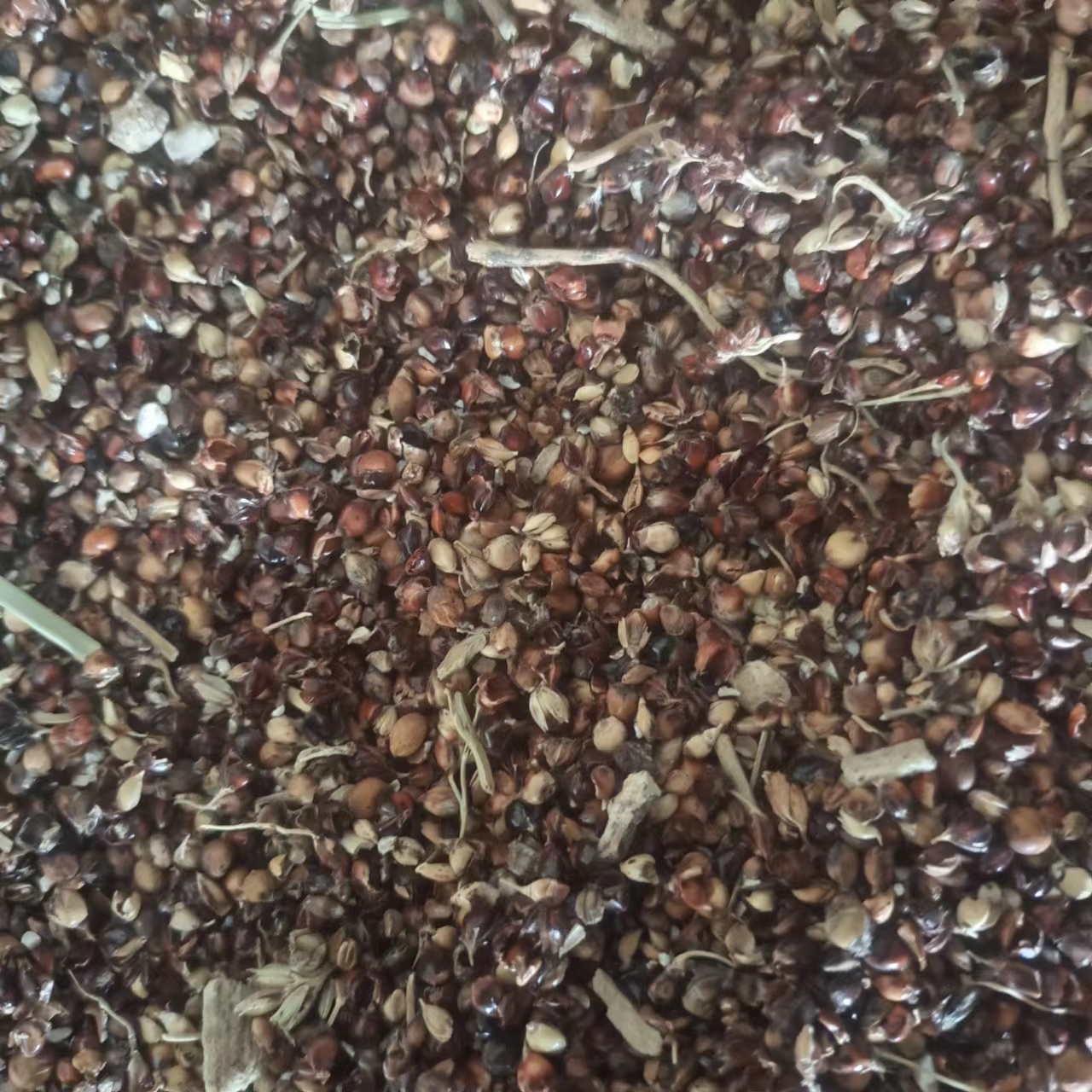 高粱殼高粱殼粉高粱糠牛羊飼料優(yōu)質(zhì)高粱殼